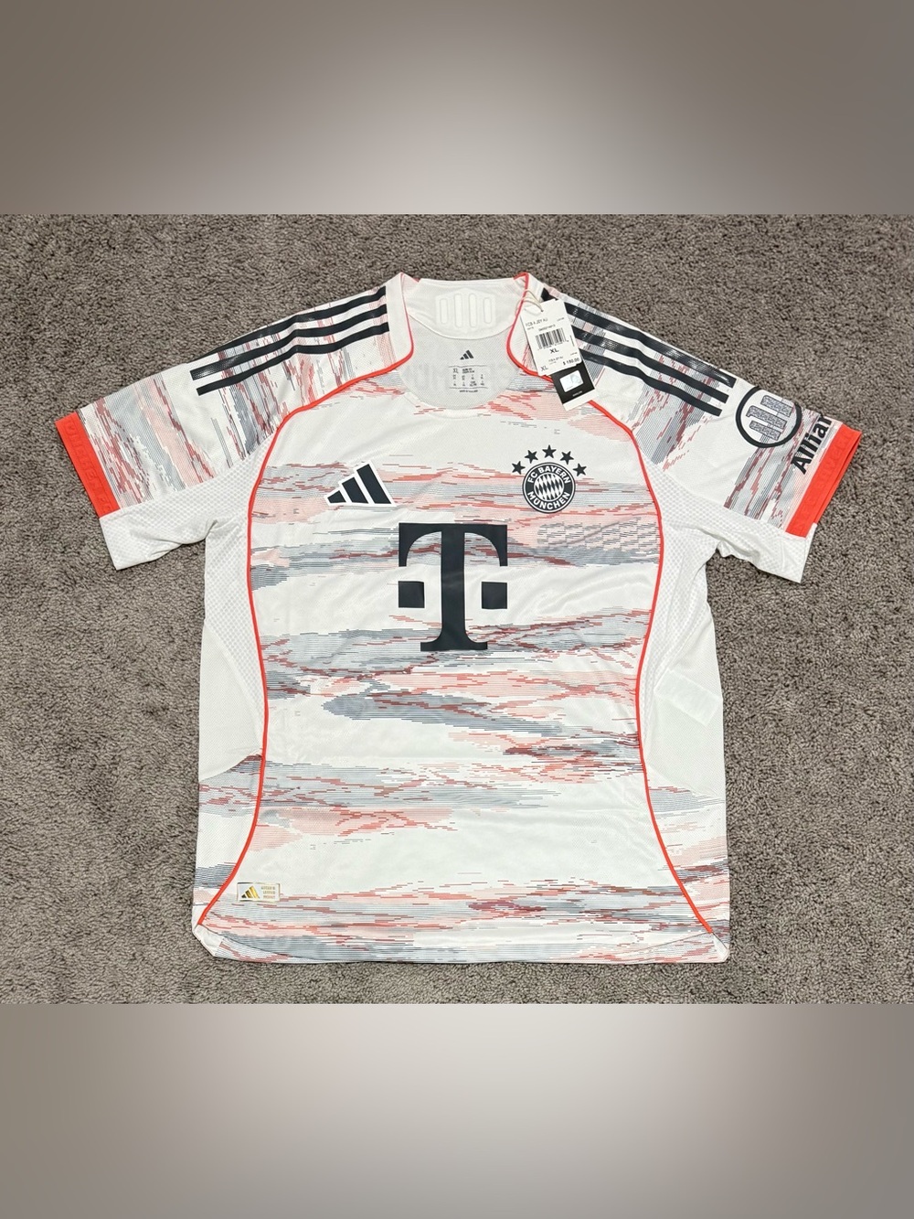 Adidas FC Bayern Munich 2025/2026 Authentic Away Jersey White JJ2145 Size XL